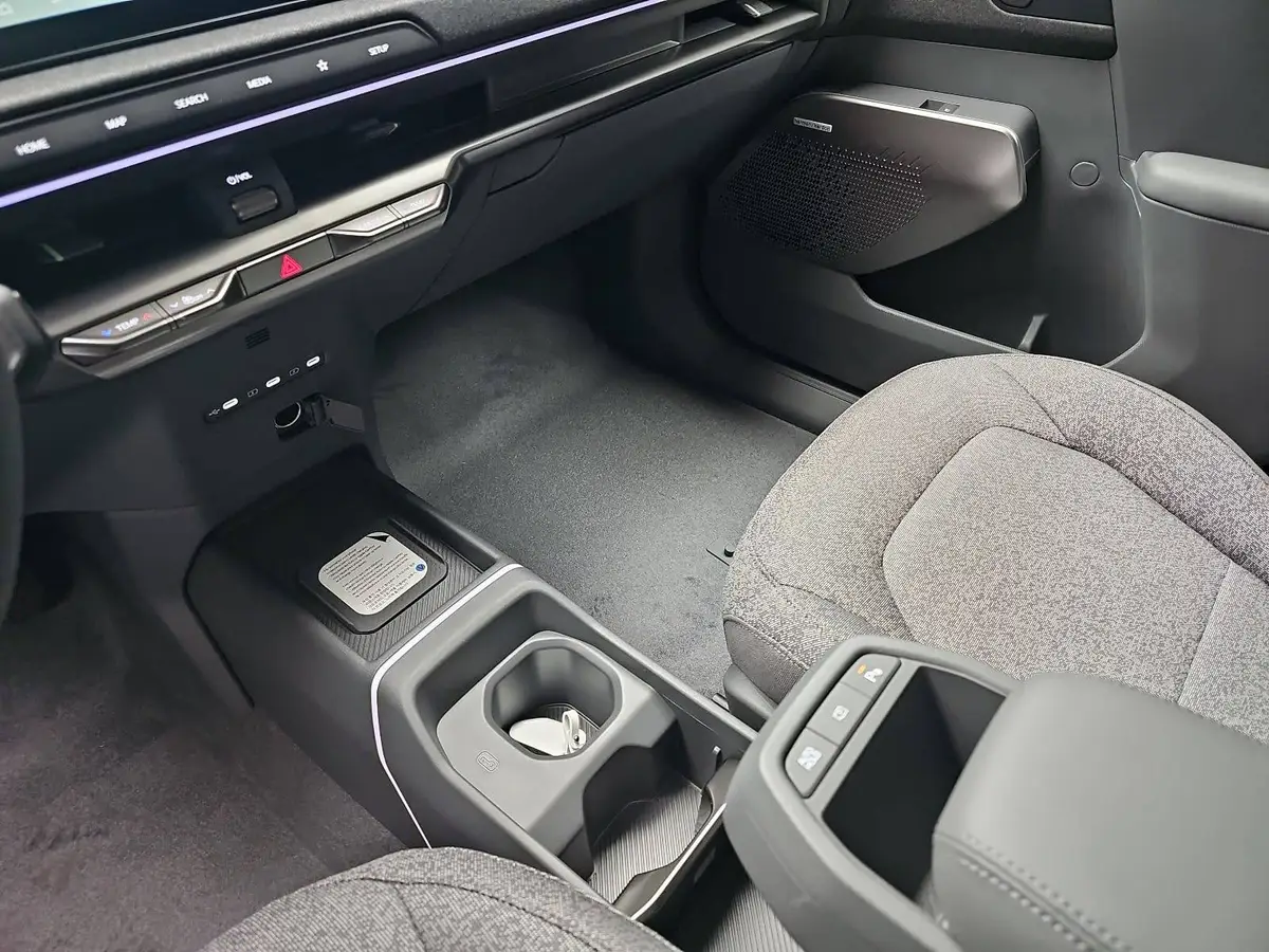 KIA EV2 42.2 KWH EARTH MJ27 WINTER-CONNECT 22KW-AC TECHN DRIVEWISE-PARK DESIGN