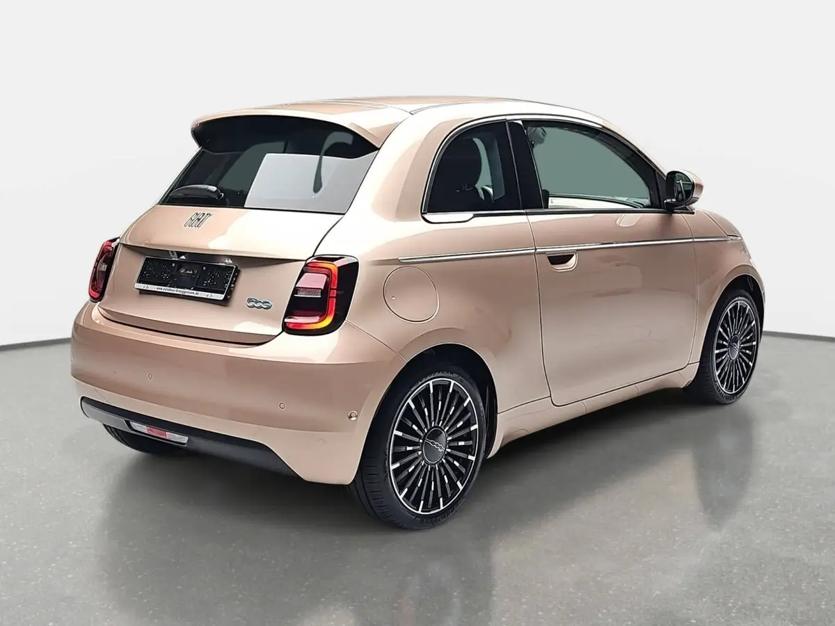 FIAT 500E ELEKTRO 42 KWH LA PRIMA