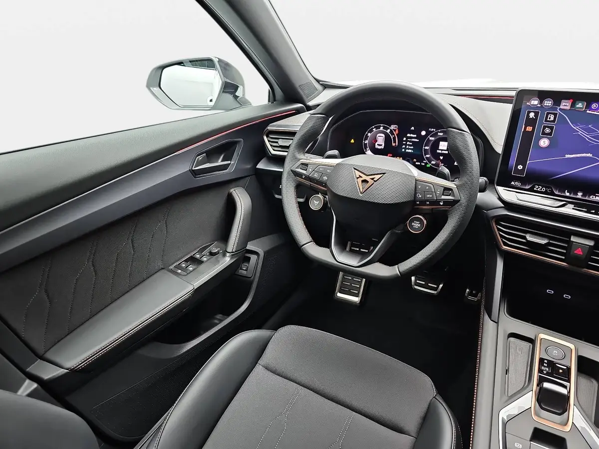 CUPRA FORMENTOR 1.5 ETSI DSG NAVI LED ACC SPURPAKET EL.HECKKL. KAM