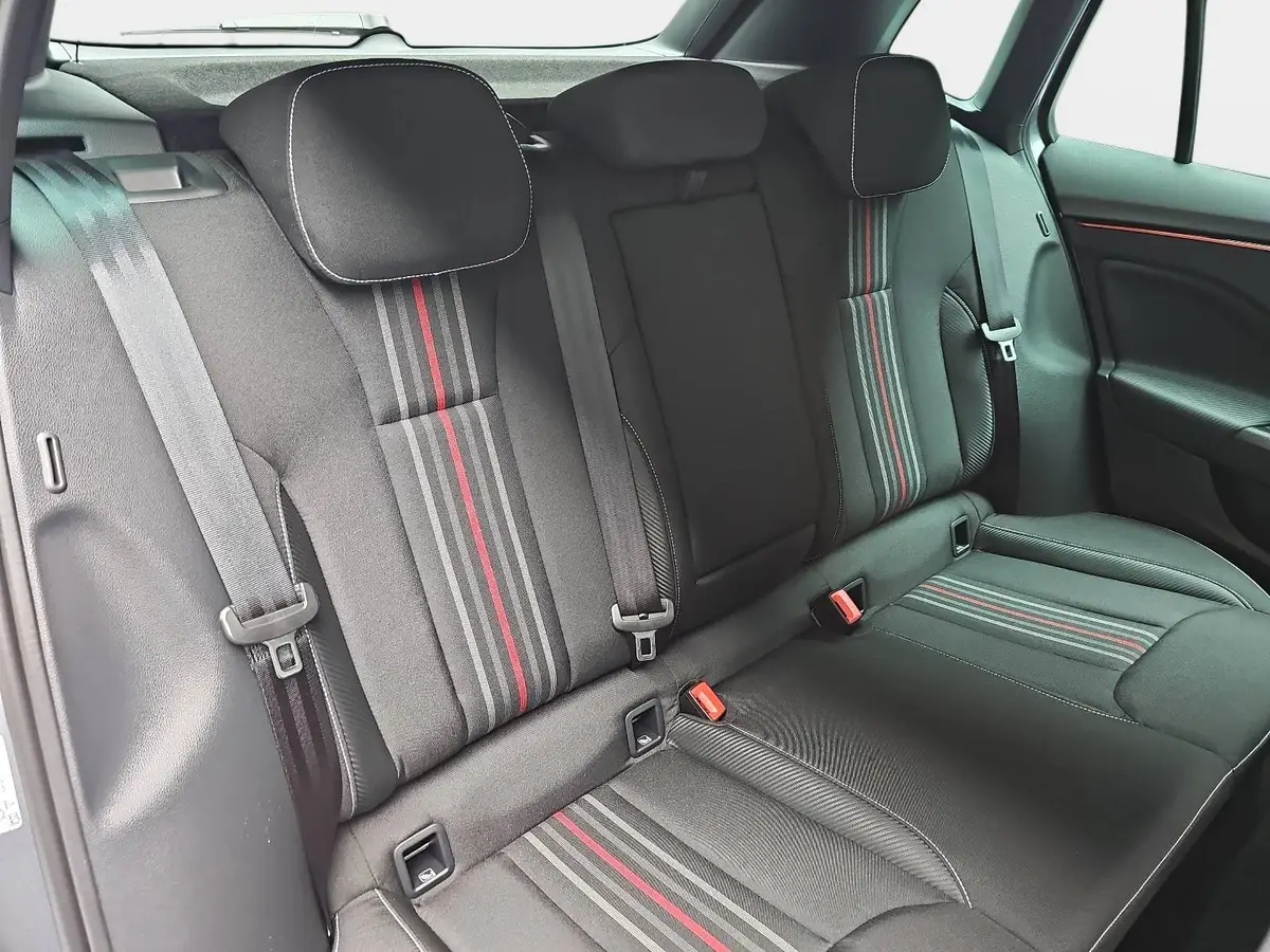 SKODA KAMIQ 1.0 TSI DSG MONTE CARLO LED PANORAMA WINTER KAMERA