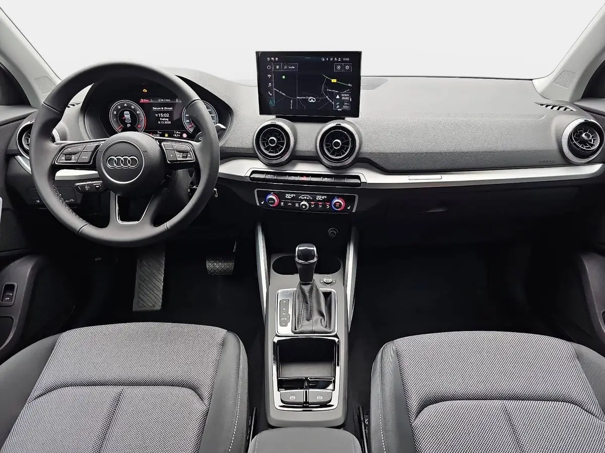 AUDI Q2 35 TFSI S-TRONIC S LINE NAVI LED ACC EL.HECKKL. WI