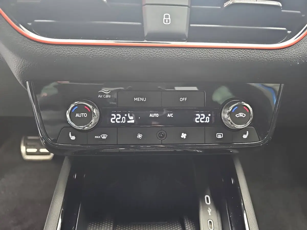 SKODA KAMIQ 1.5 TSI DSG MONTE CARLO MATRIX KAMERA AHK