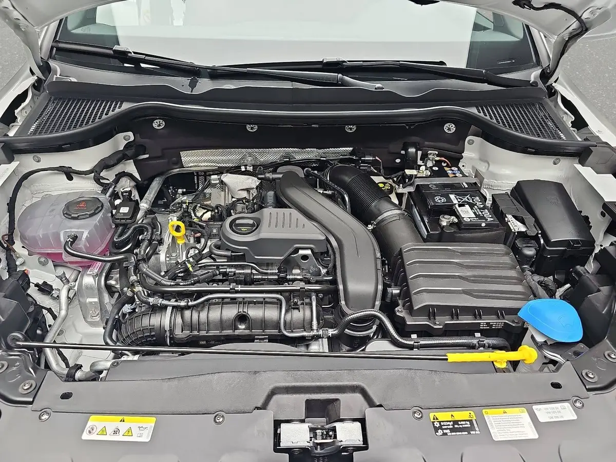 SKODA KAROQ 1.5 TSI DSG SPORTLINE NAVI LED-MATRIX PANO CANTON