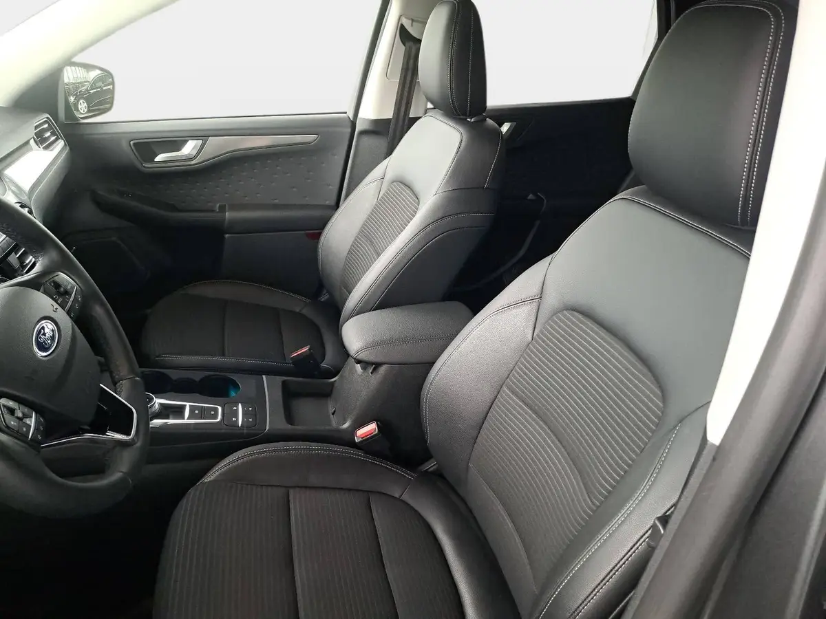 FORD KUGA 2.0 ECOBLUE AUTO. AWD TITANIUM X AHK NAVI LED KAME