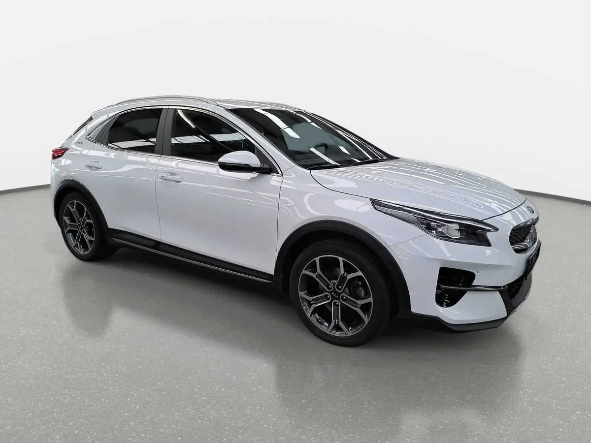 KIA XCEED 1.6 CRDI DCT LAUNCH ACC WINTER P-ASSIST