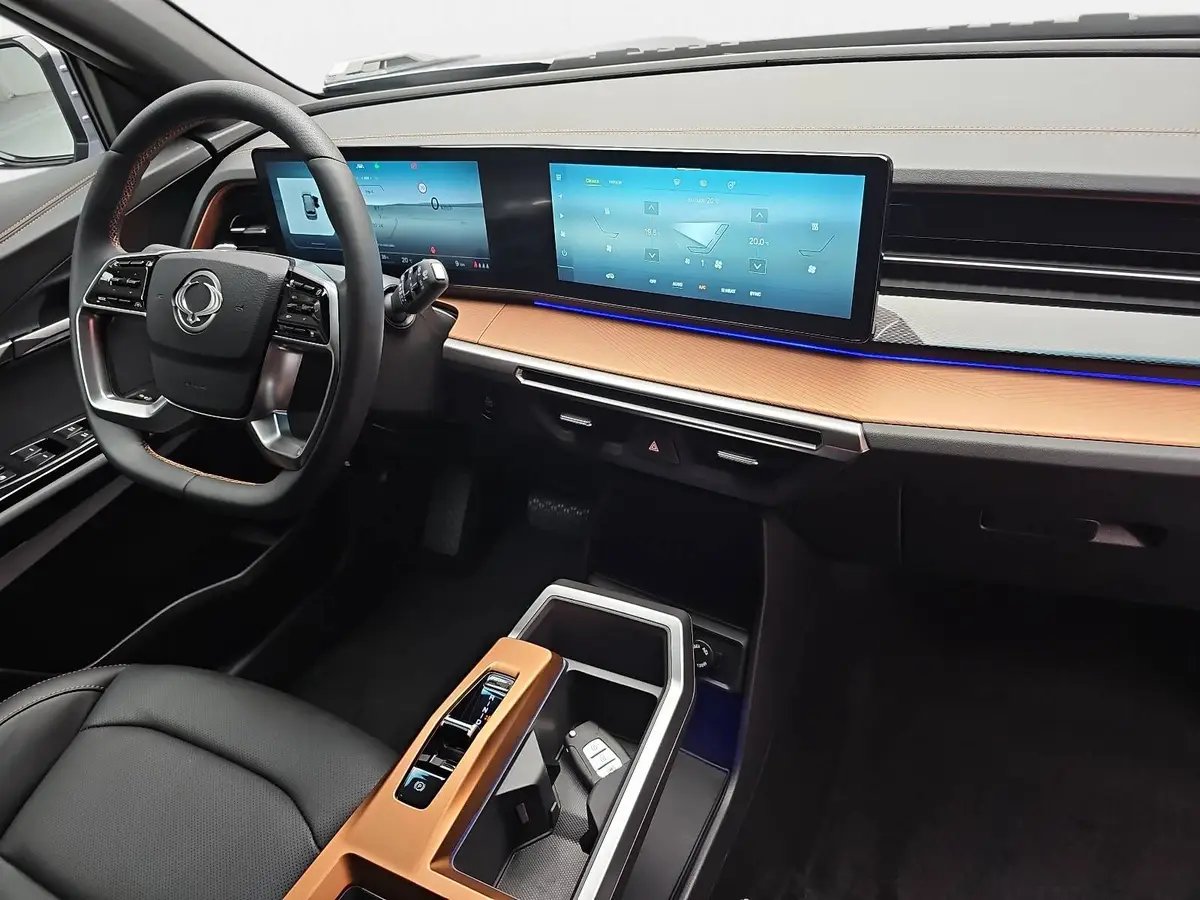 KGM TORRES EVX 73.4 KWH 2WD BLISS