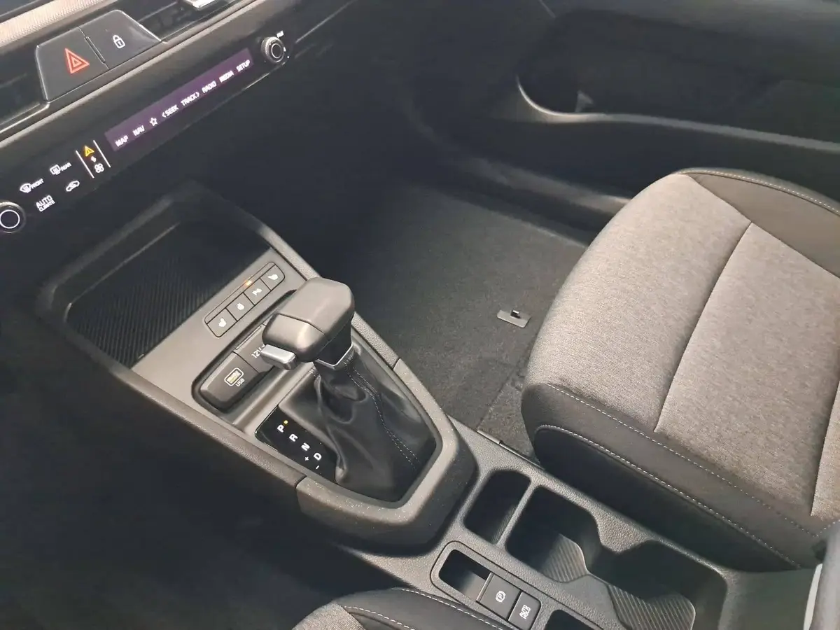 KIA STONIC 1.0 T-GDI 100 DCT VISION MJ26 SITZH. NAVI