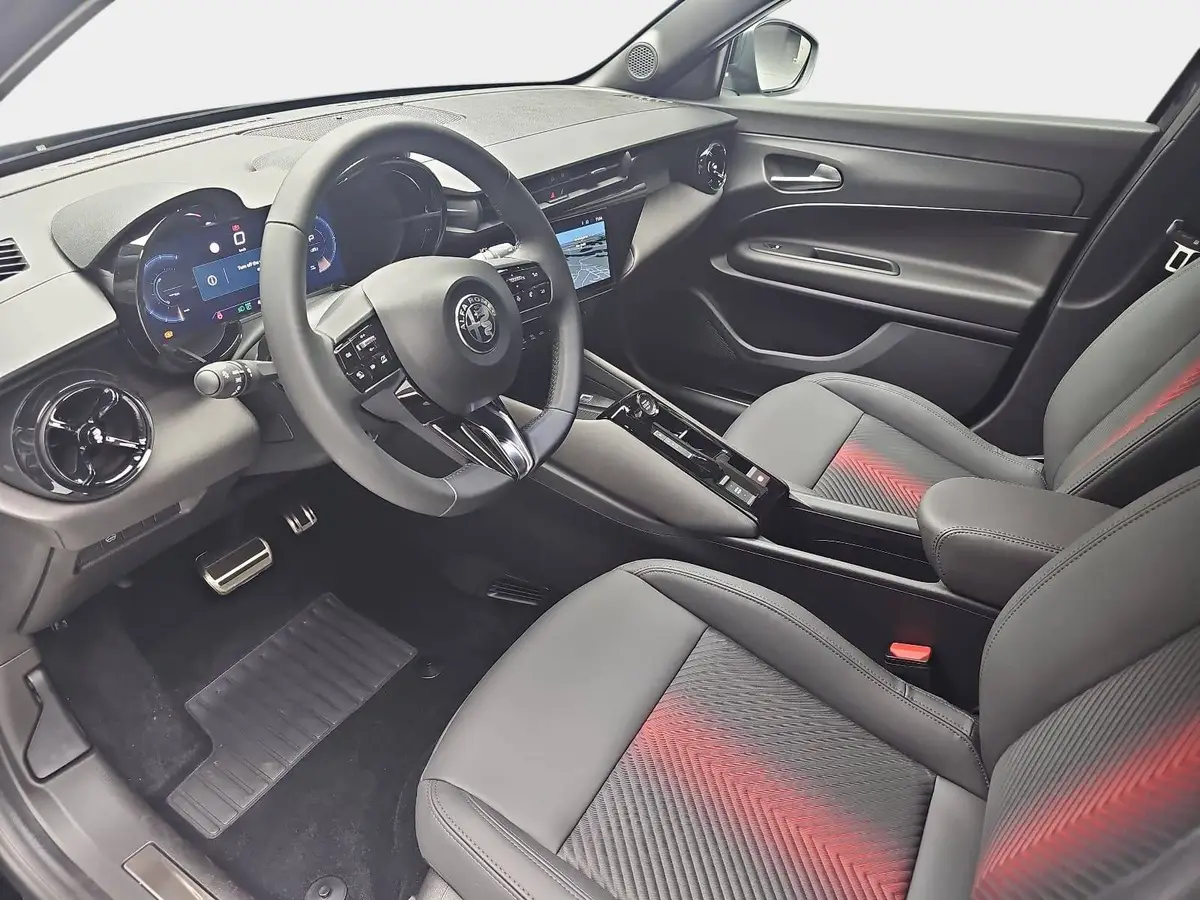 ALFA ROMEO JUNIOR IBRIDA 1.2 VGT 48V-HYBRID 21KW TI PANORAMA TECHNOLOGIE PAKET