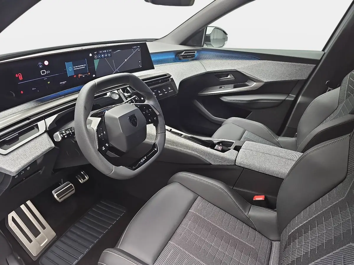 PEUGEOT 5008 1.2 HYBRID 145 E-DSC6 GT KLIMA LED 7-S DAB 360° AH