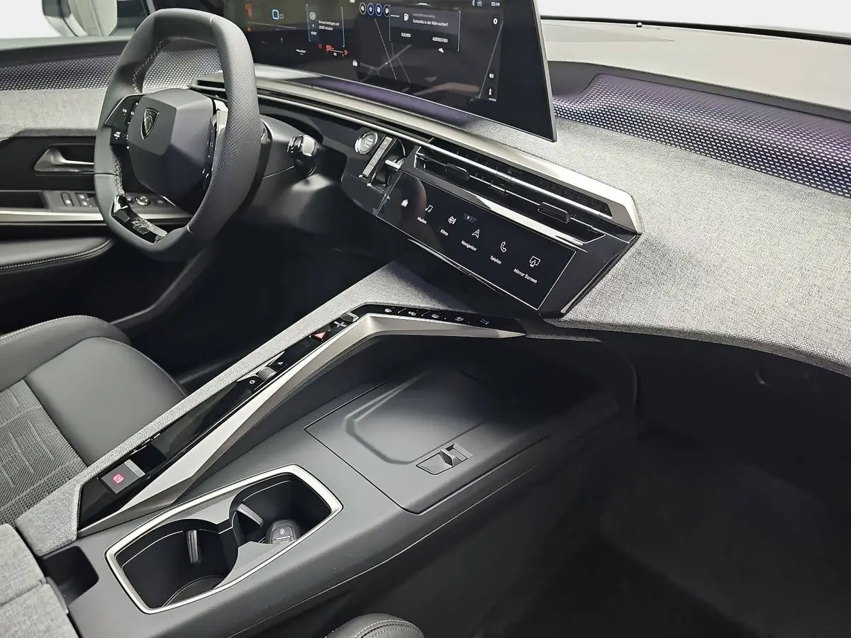 PEUGEOT 3008 1.2 HYBRID 145 E-DSC6 GT NAVI KLIMA LED AHK LM19