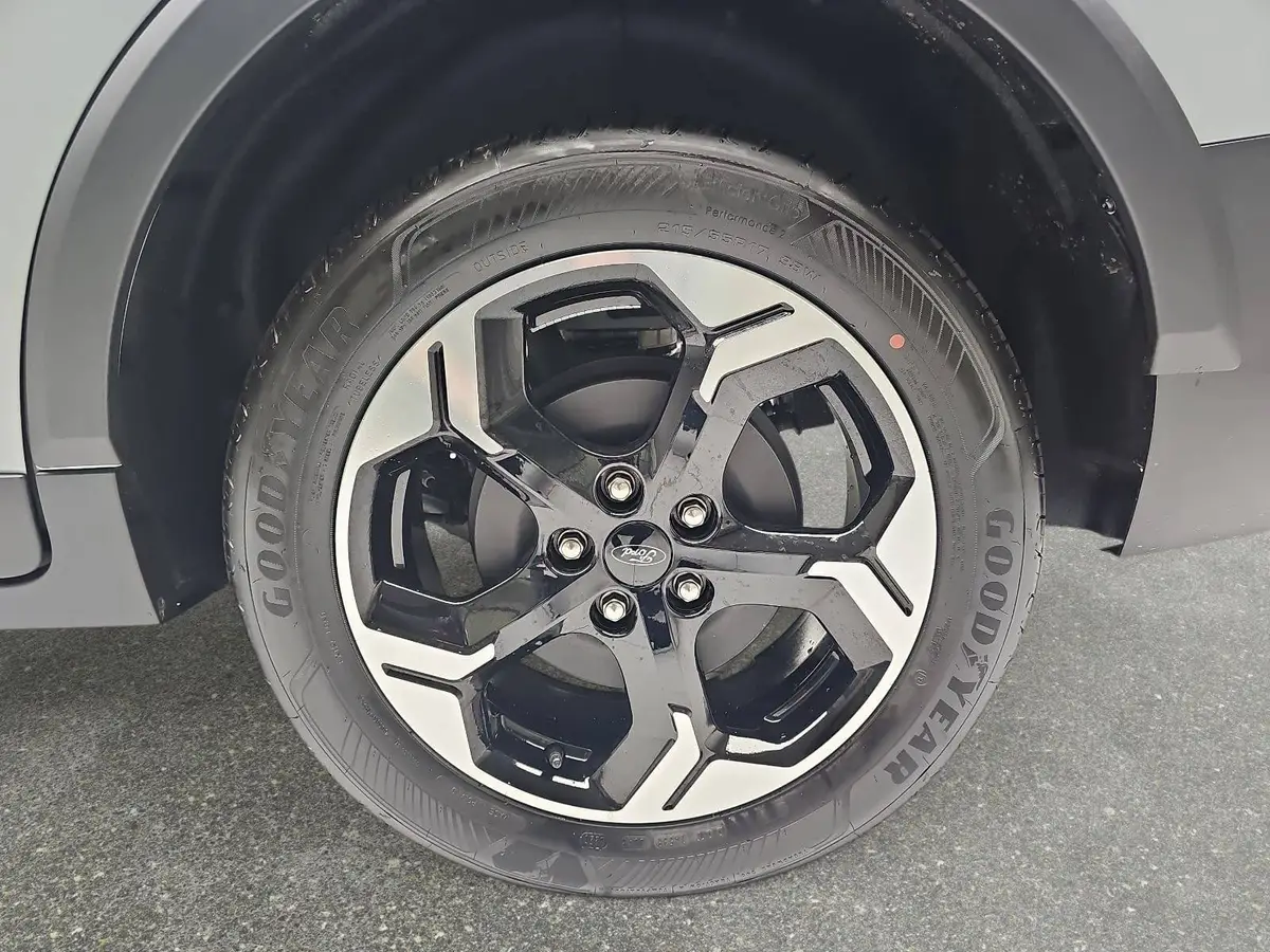 FORD TOURNEO COURIER 1.0 EB AUT. ACTIVE NAVI+ACC+WINTER+SPUR+KAMERA+LM