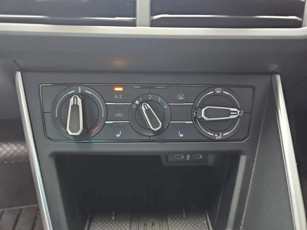 VW TAIGO 1.0 TSI DSG LIFE NAVI LED ACC LM