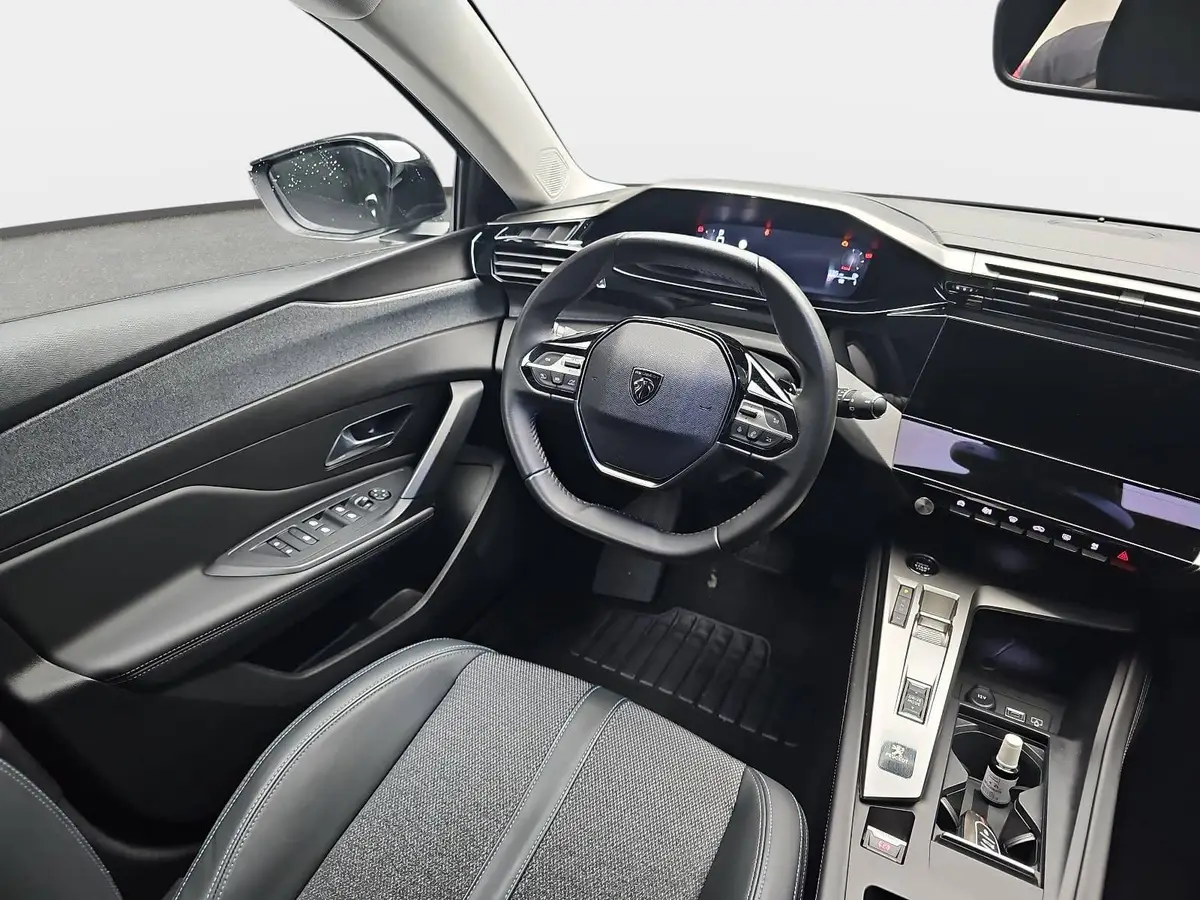 PEUGEOT 308 1.2 PURETECH 130 AUTO. ALLURE PACK NAVI LED KAMERA