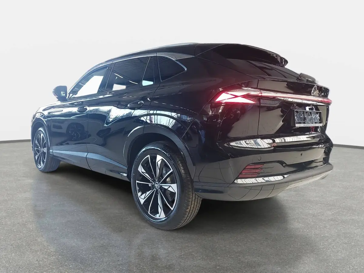 MG HS 1.5 HYBRID+ MY25.5 LUXURY LEDER 360-GRAD-KAMERA 19-ZOLL-LM