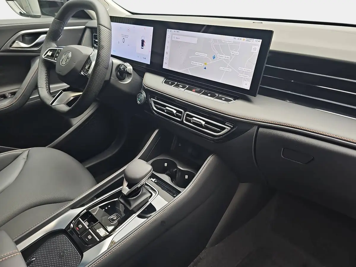 MG HS 1.5 HYBRID+ MY25.5 LUXURY LEDER 360-GRAD-KAMERA 19-ZOLL-LM