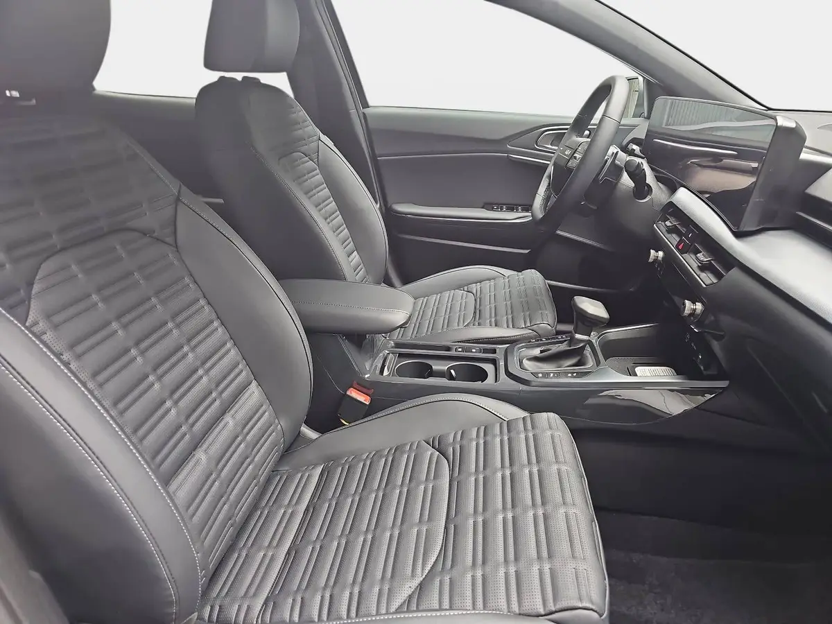 KIA XCEED 1.6 T-GDI 150 DCT SPIRIT MJ27 SOUND SITZ ADVANCED