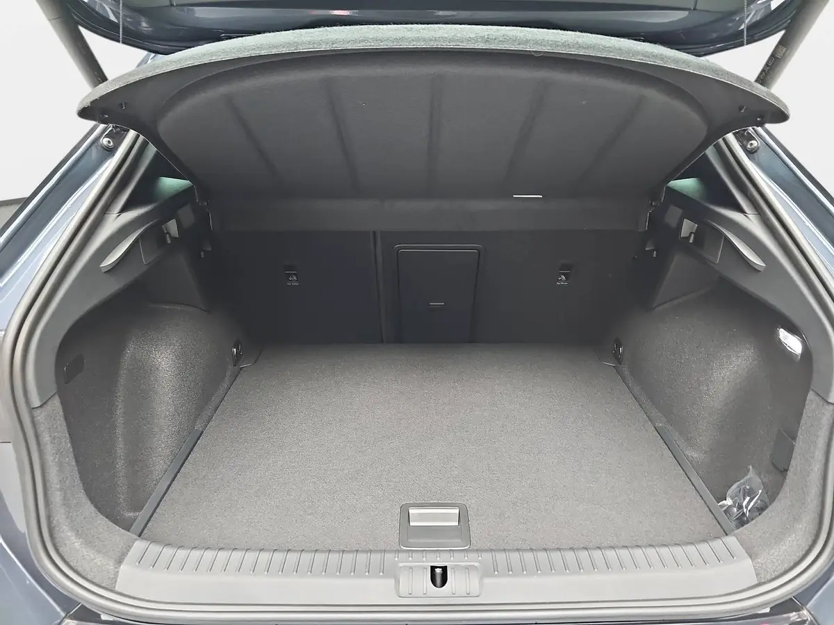 CUPRA FORMENTOR 1.5 ETSI DSG NAVI LED ACC PANORAMA EL.HECKKL. AHK