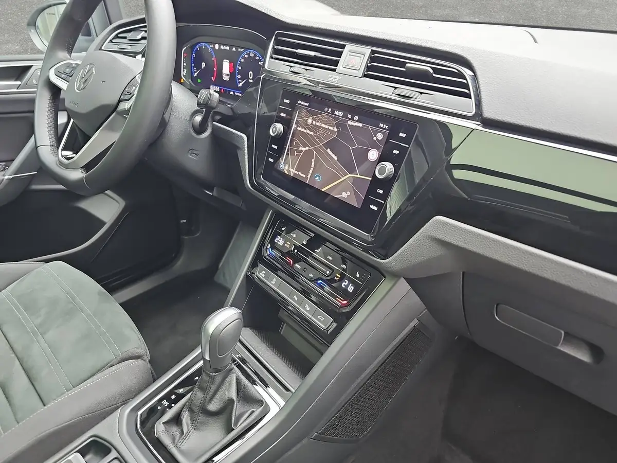 VW TOURAN 1.5 TSI DSG HIGHLINE R-LINE NAVI LED ACC PANO KAME