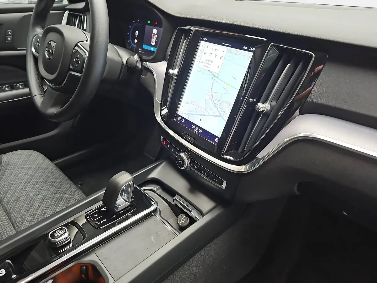 VOLVO S60 B4 AUTO. CORE NAVI LED GOOGLE KAMERA LM17