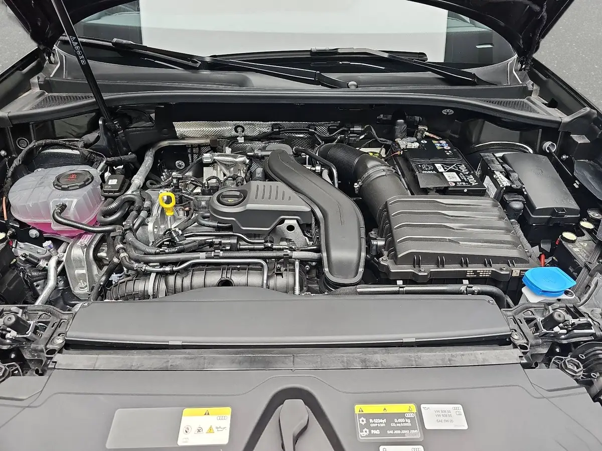 AUDI Q3 35 TFSI S-TRONIC S LINE NAVI LED PANO ACC BLACK+ K