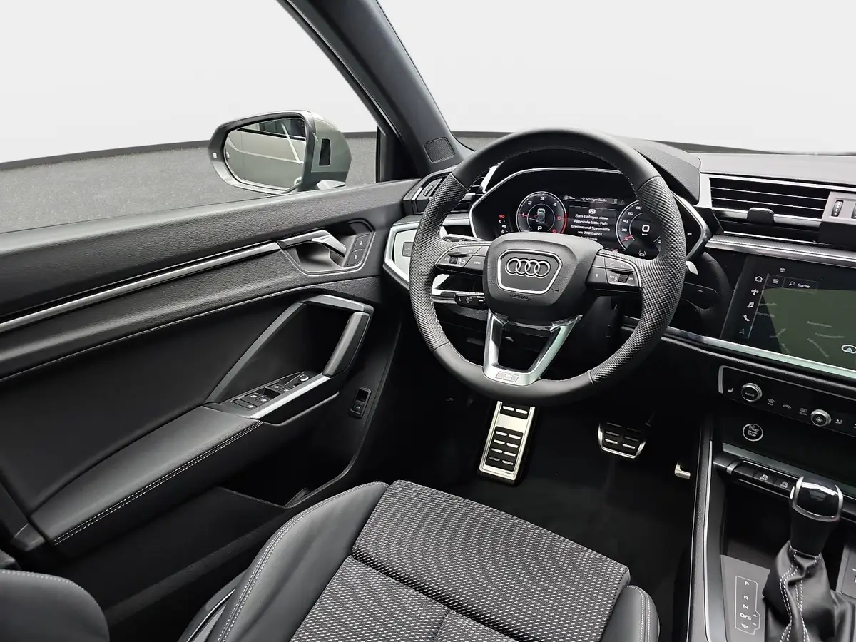 AUDI Q3 35 TDI S-TRONIC S LINE NAVI LED PANO ACC BLACK+ KA