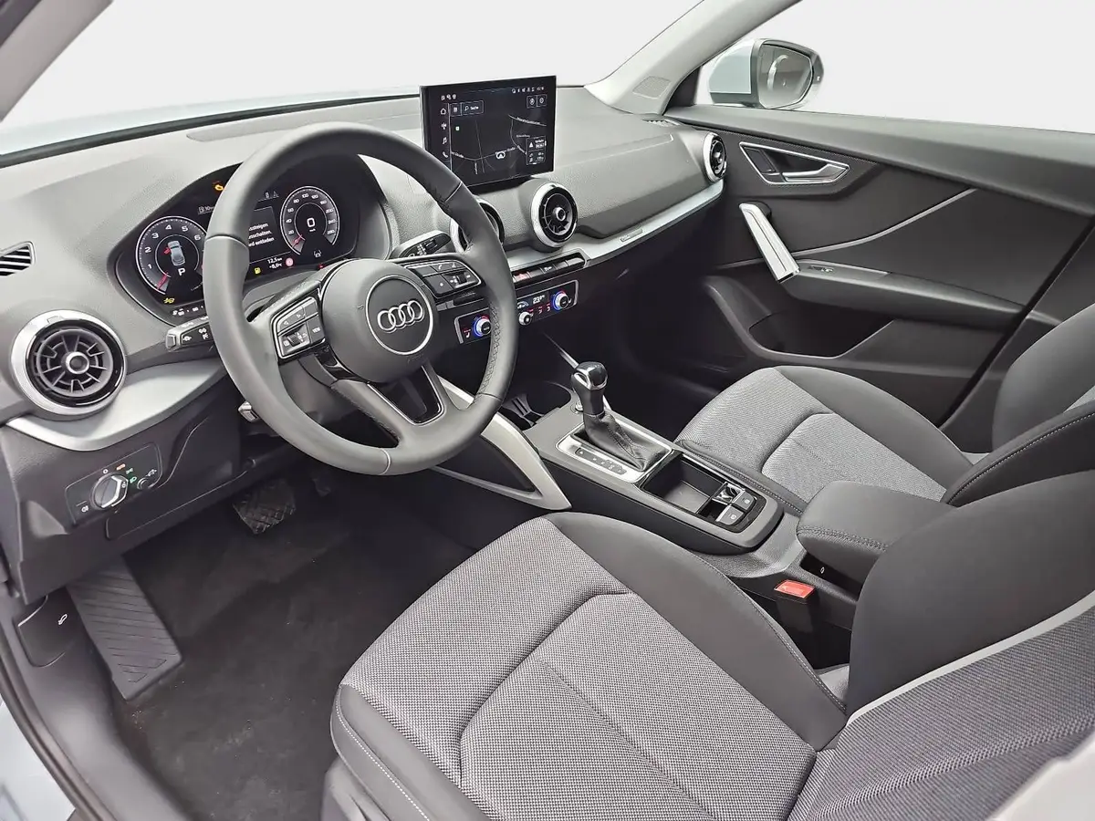 AUDI Q2 35 TFSI S-TRONIC S LINE NAVI LED ACC EL.HECKKL. WI