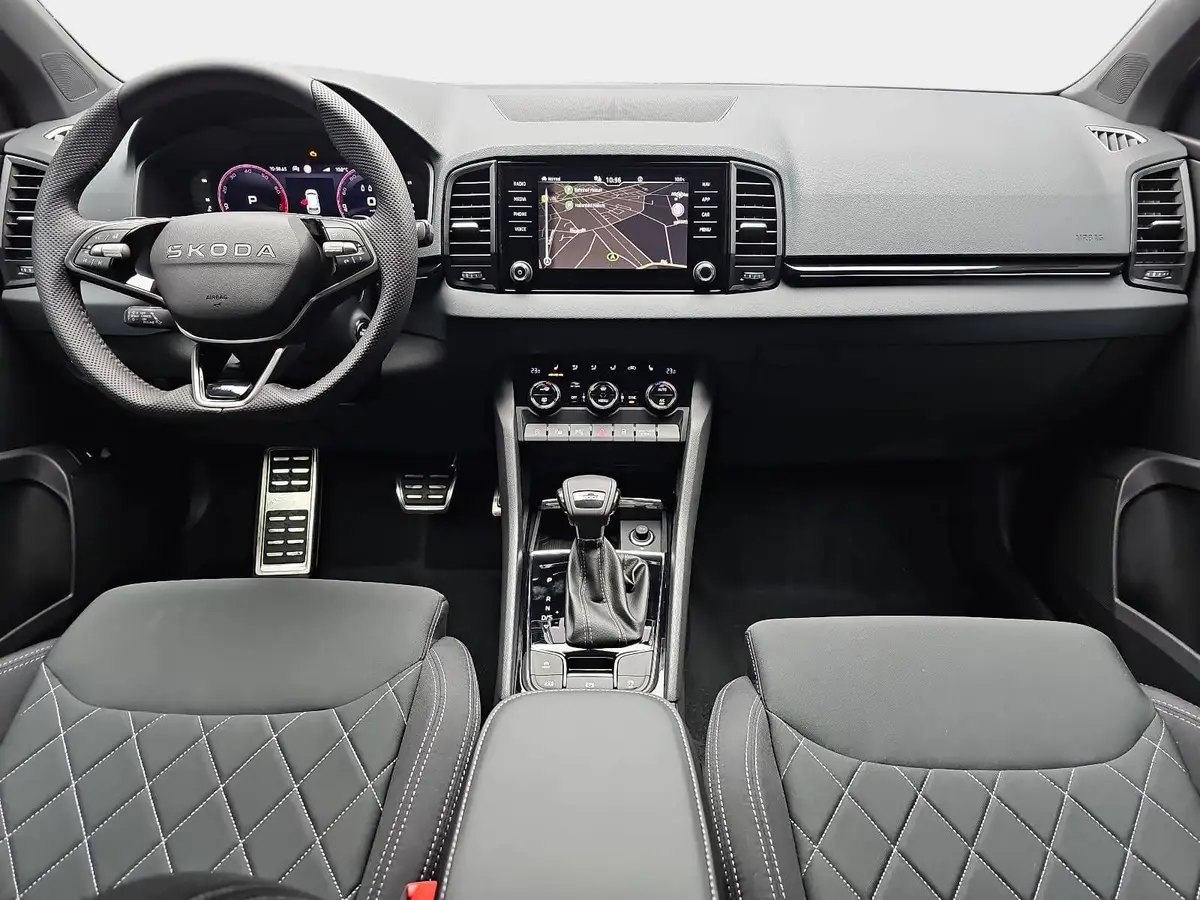 SKODA KAROQ 1.5 TSI DSG SPORTLINE NAVI LED-MATRIX PANO CANTON 