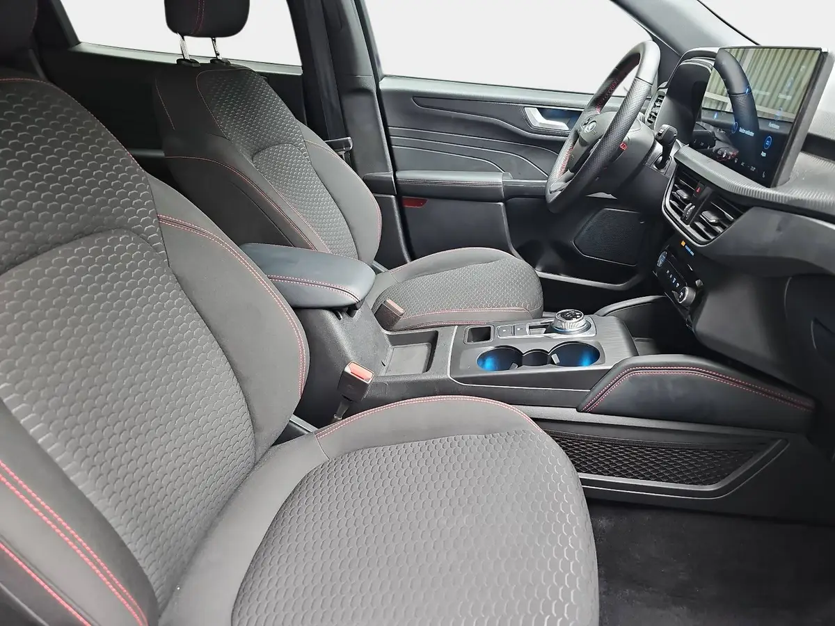 FORD KUGA 1.5 EB AUTO. ST-LINE NAVI LED KLIMAAUTO WINTER SIC