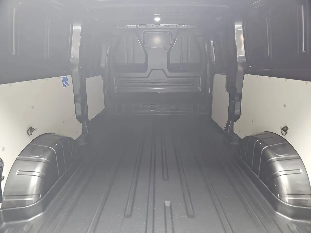 VW T7 TRANSPORTER 2.0 TDI DSG KASTEN L2H1 NAVI LED ACC WINTER 3-S KA