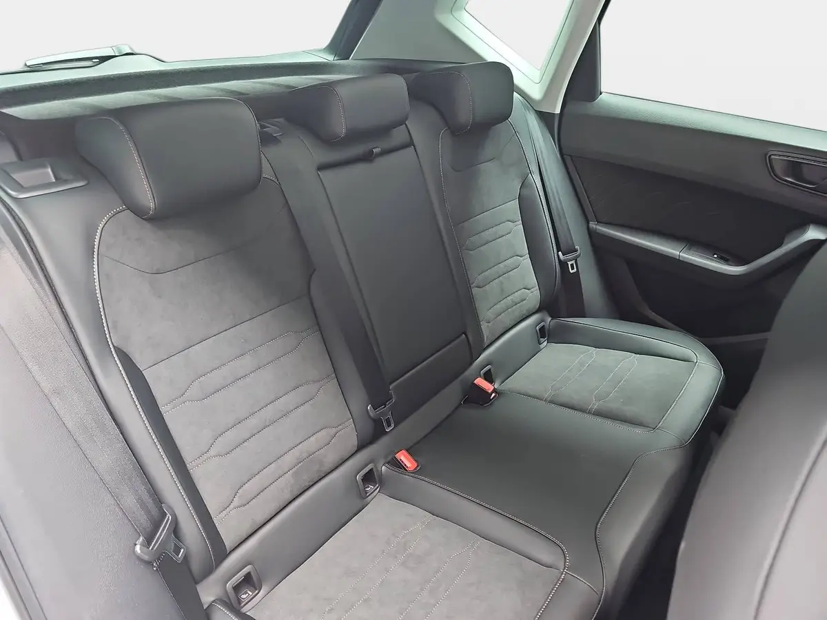 CUPRA ATECA 1.5 TSI DSG PANO P-ASSIST AHK