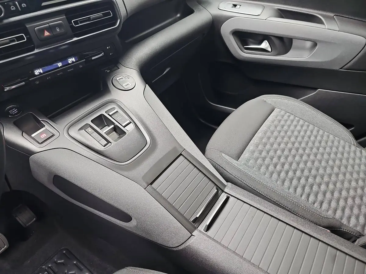 PEUGEOT RIFTER 1.5 BLUEHDI 130 CV EAT8 GT L1 NAVI KLIMA LED ACC P