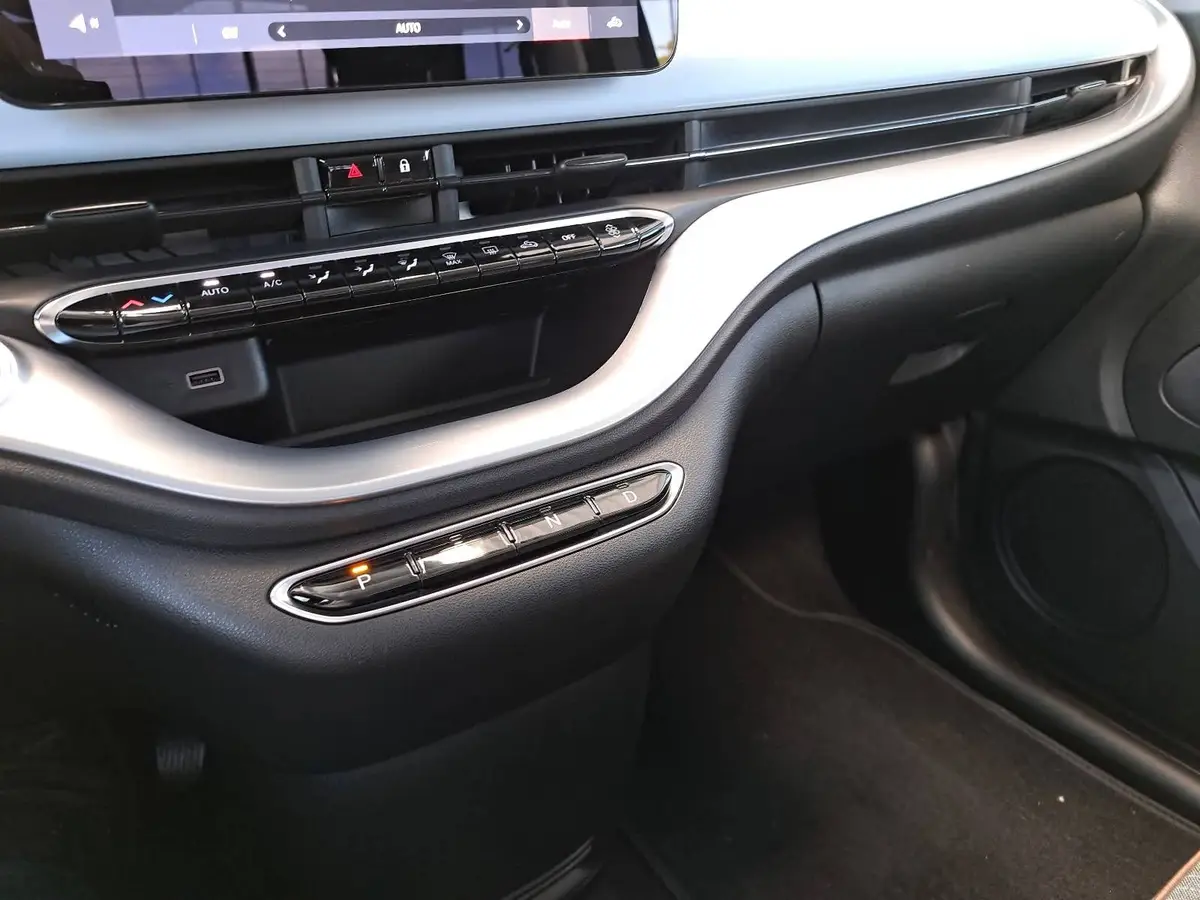 FIAT 500E ELEKTRO 42 KWH ICON