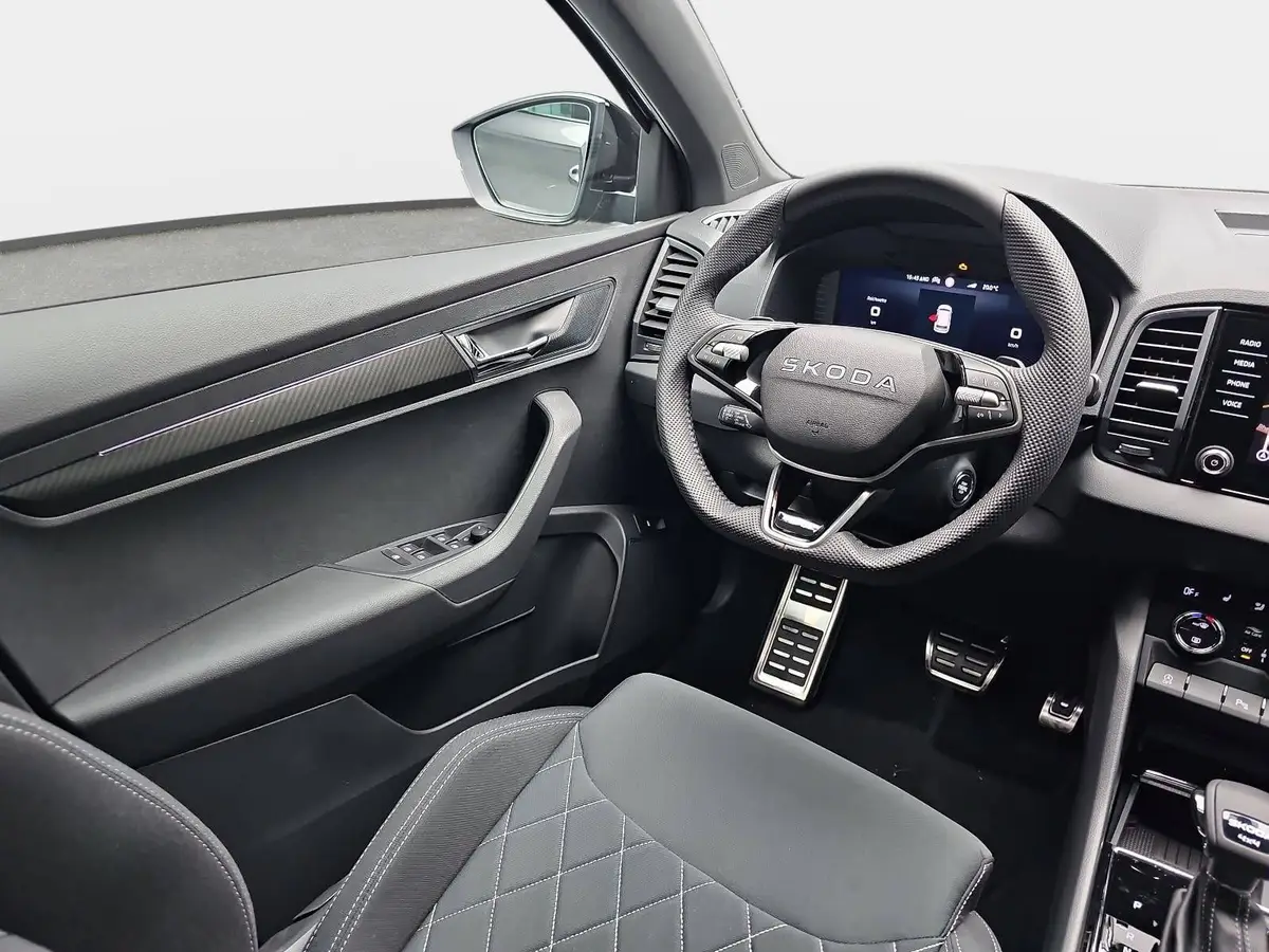 SKODA KAROQ 2.0 TDI DSG SPORTLINE 4X4 NAVI LED