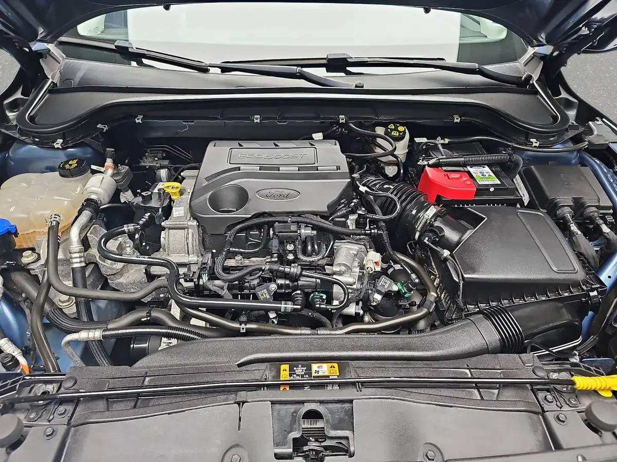 FORD FOCUS 1.0 EB TURNIER COOL&CONNECT NAVI LED