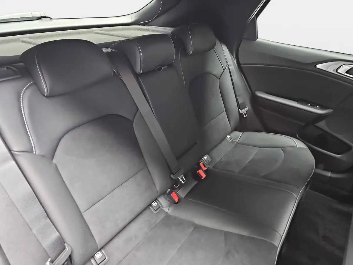 KIA XCEED 1.6 T-GDI 150 DCT GT-LINE MJ26 LEDER GLASDACH