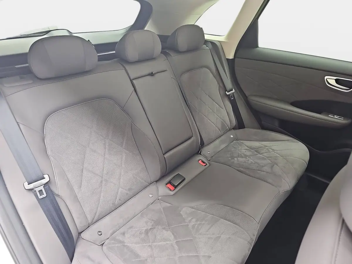 MG S6 EV EV 77 KWH LUXURY AWD PANORAMA LEDER 20-ZOLL