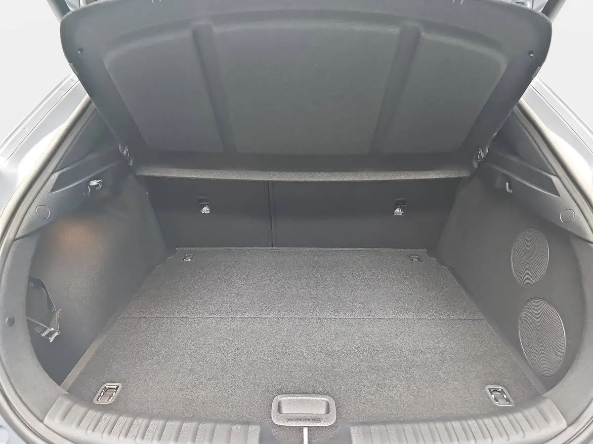 KIA XCEED 1.6 T-GDI 150 DCT SPIRIT MJ27 SOUND SITZ ADVANCED