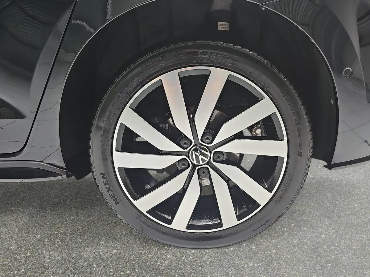 VW TOURAN 1.5 TSI DSG HIGHLINE R-LINE NAVI LED ACC PANO KAME