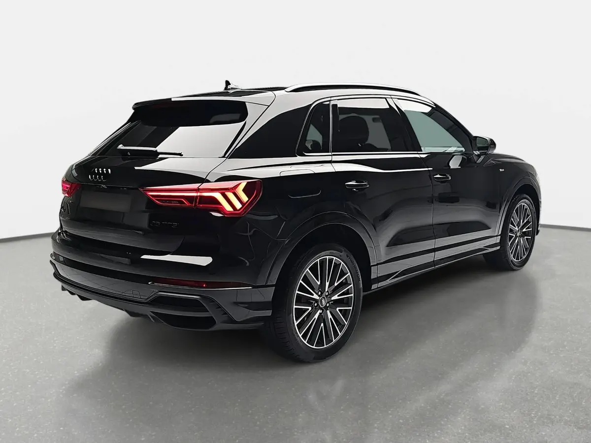 AUDI Q3 35 TFSI S-TRONIC S LINE NAVI LED PANO ACC BLACK+ K