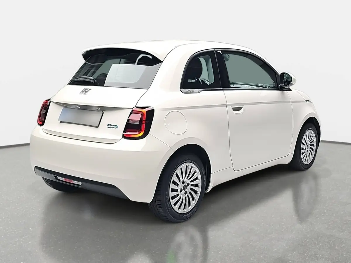 FIAT 500E ELEKTRO 23.8 KWH ACTION KLIMA DAB APPLE/ANDROID ALL-SEASON