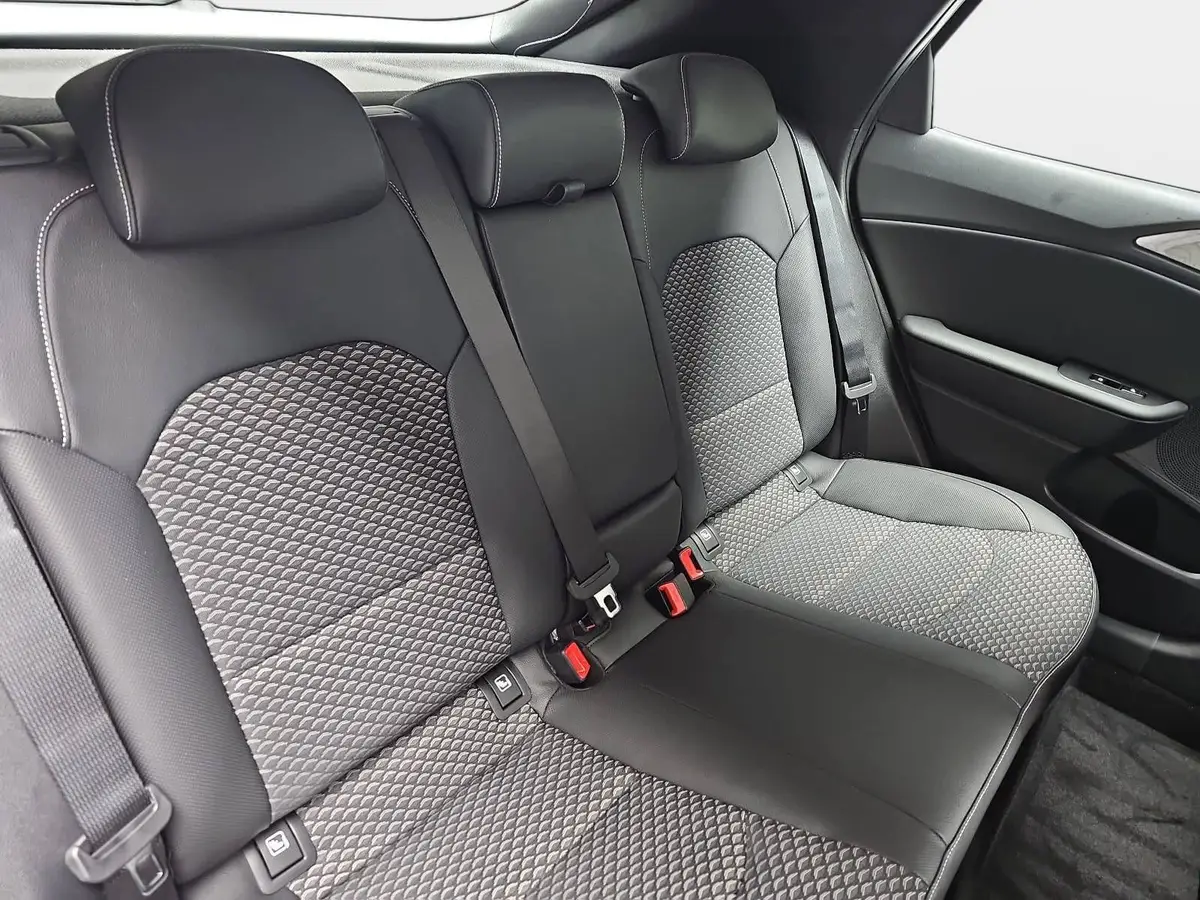 KIA XCEED 1.6 T-GDI 150 DCT SPIRIT MJ26 XCLUSIVE