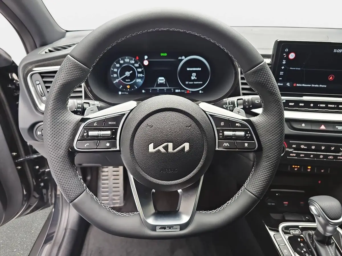 KIA XCEED 1.6 T-GDI 150 DCT GT-LINE MJ26 LEDER GLASDACH