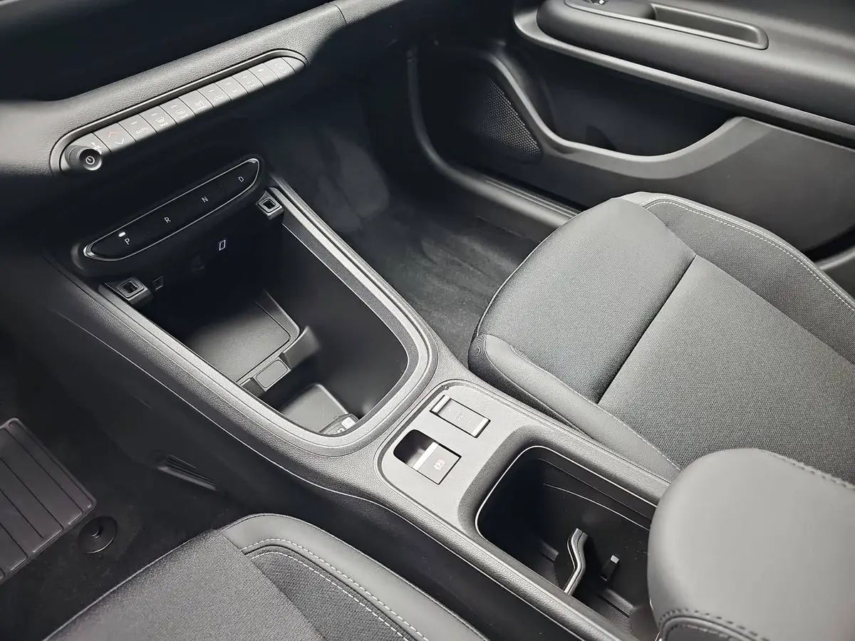 JEEP AVENGER 1.2 E-HYBRID T3 DCT BLACK EDITION MJ26 INFOTAINMENT & KOMFORTPAKET