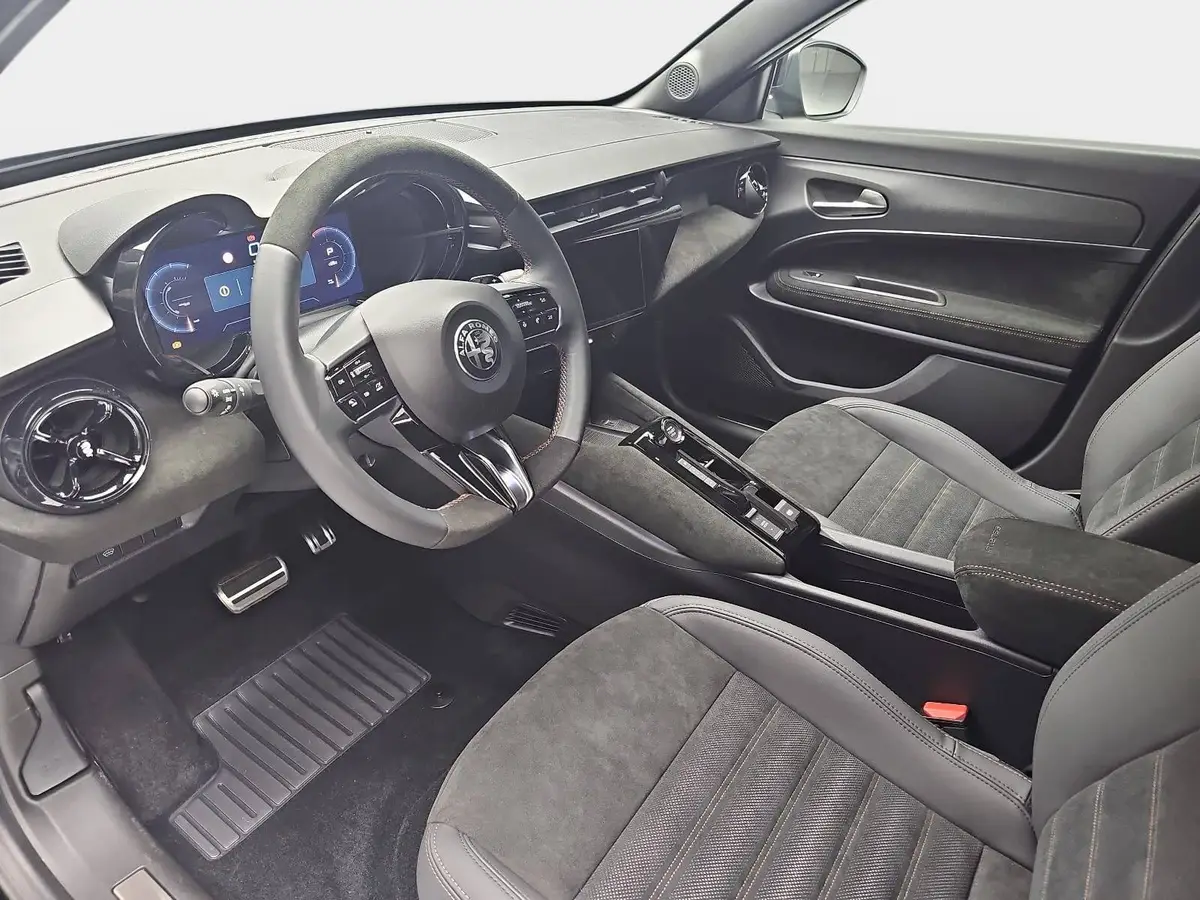 ALFA ROMEO JUNIOR IBRIDA 1.2 VGT 48V-HYBRID 21KW INTENSA