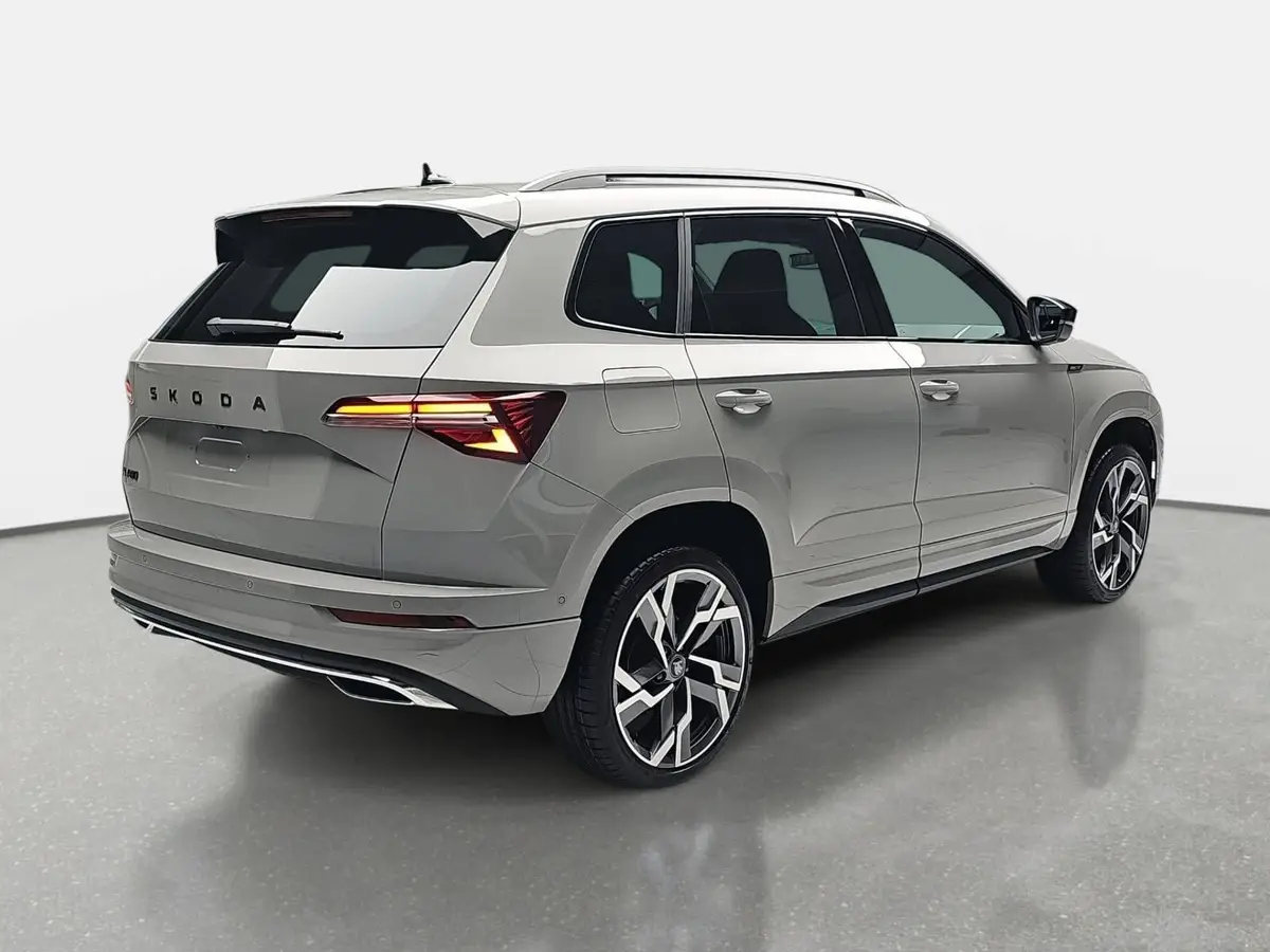 SKODA KAROQ 1.5 TSI DSG SPORTLINE NAVI LED-MATRIX PANO WINTER 