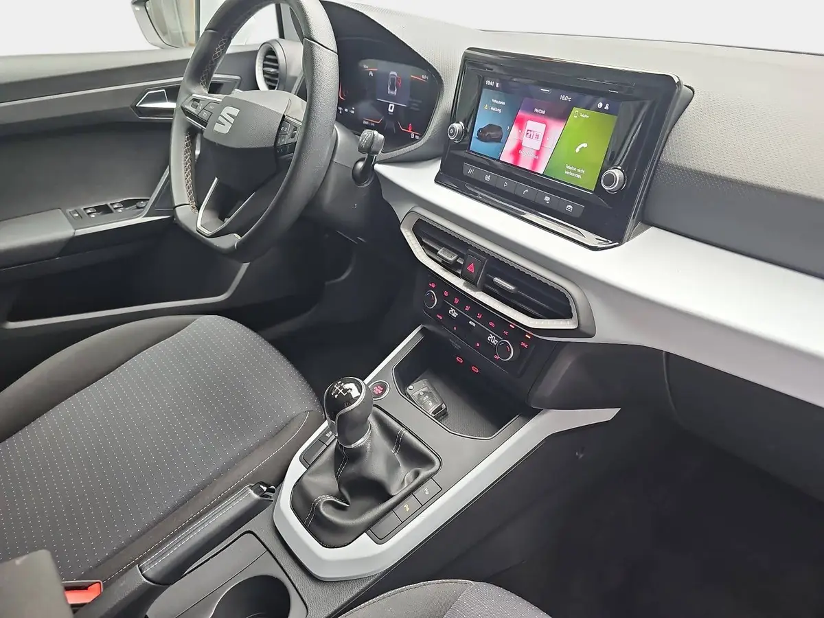 SEAT ARONA 1.0 TSI STYLE LED GRA P-ASSIST DAB
