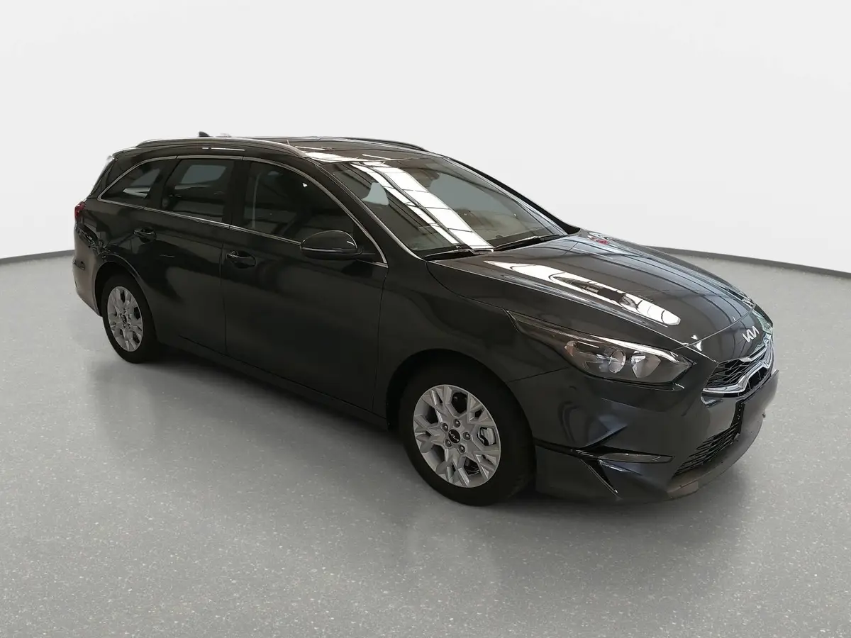 KIA CEED SW 1.5 T-GDI 48V DCT7 ULTIMATE EDITION