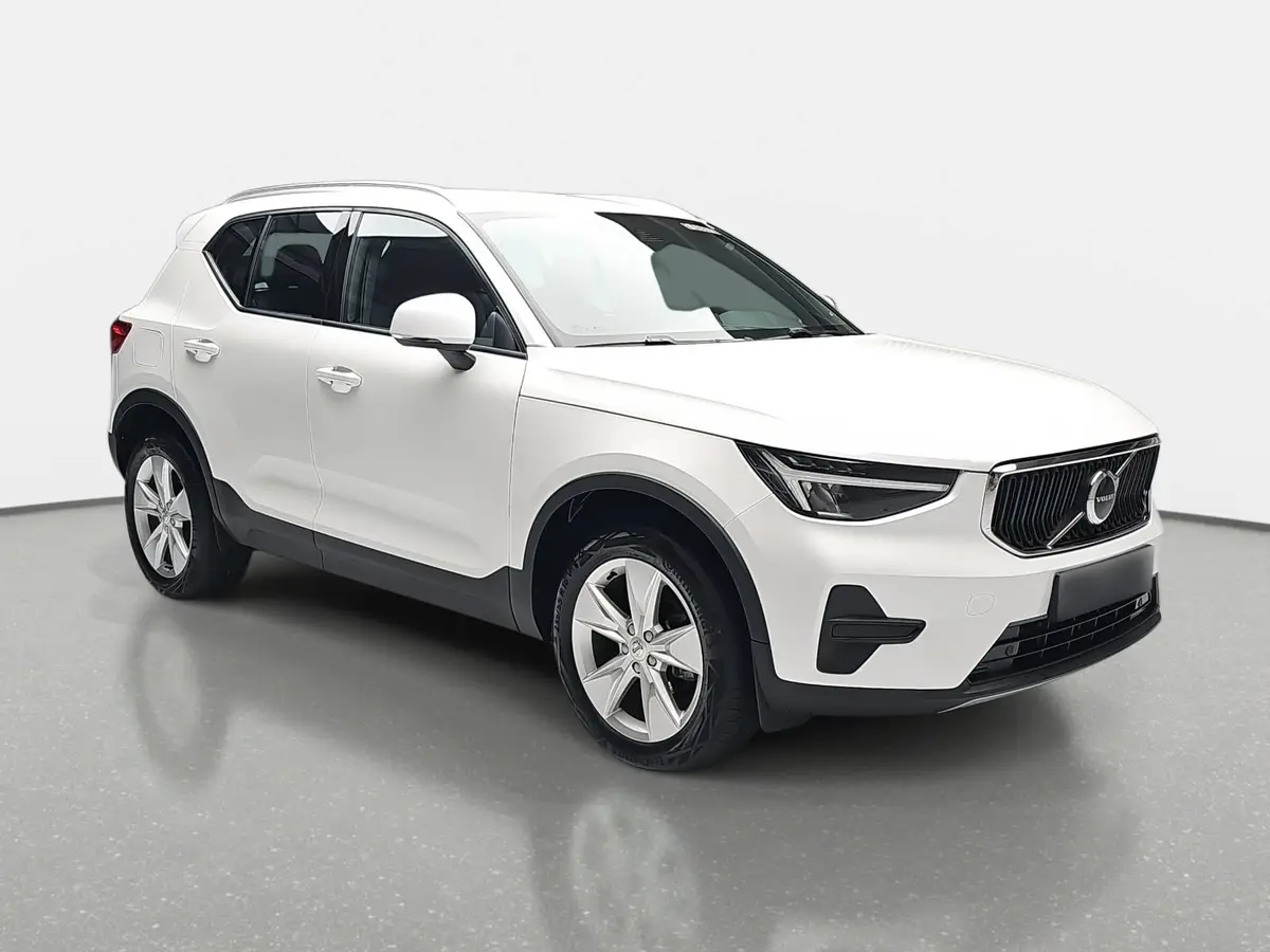 VOLVO XC40 T2 2WD AUTO. CORE NAVI LED EL.HECKKL. PDC KAMERA L