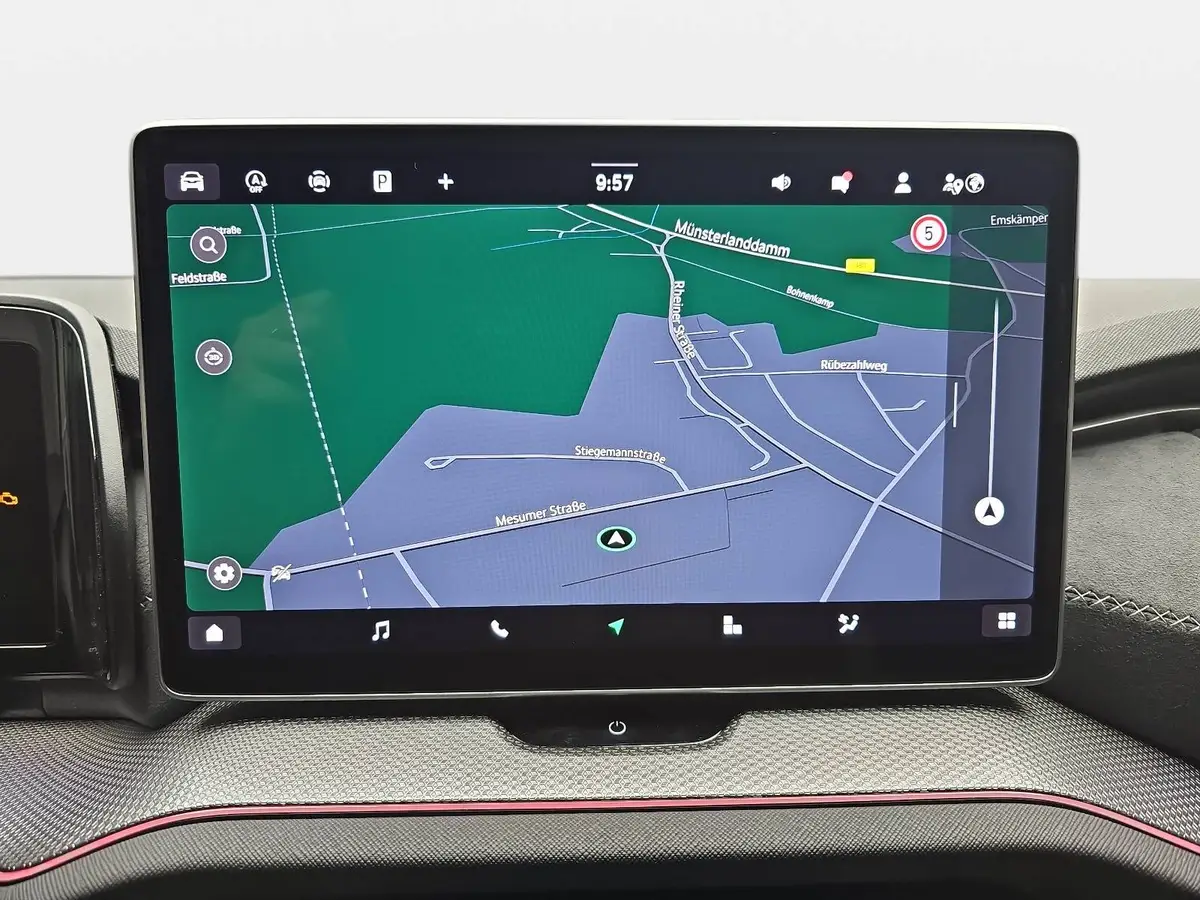 SKODA KODIAQ 1.5 TSI DSG SPORTLINE NAVI LED PANO 7-SITZE KAMERA