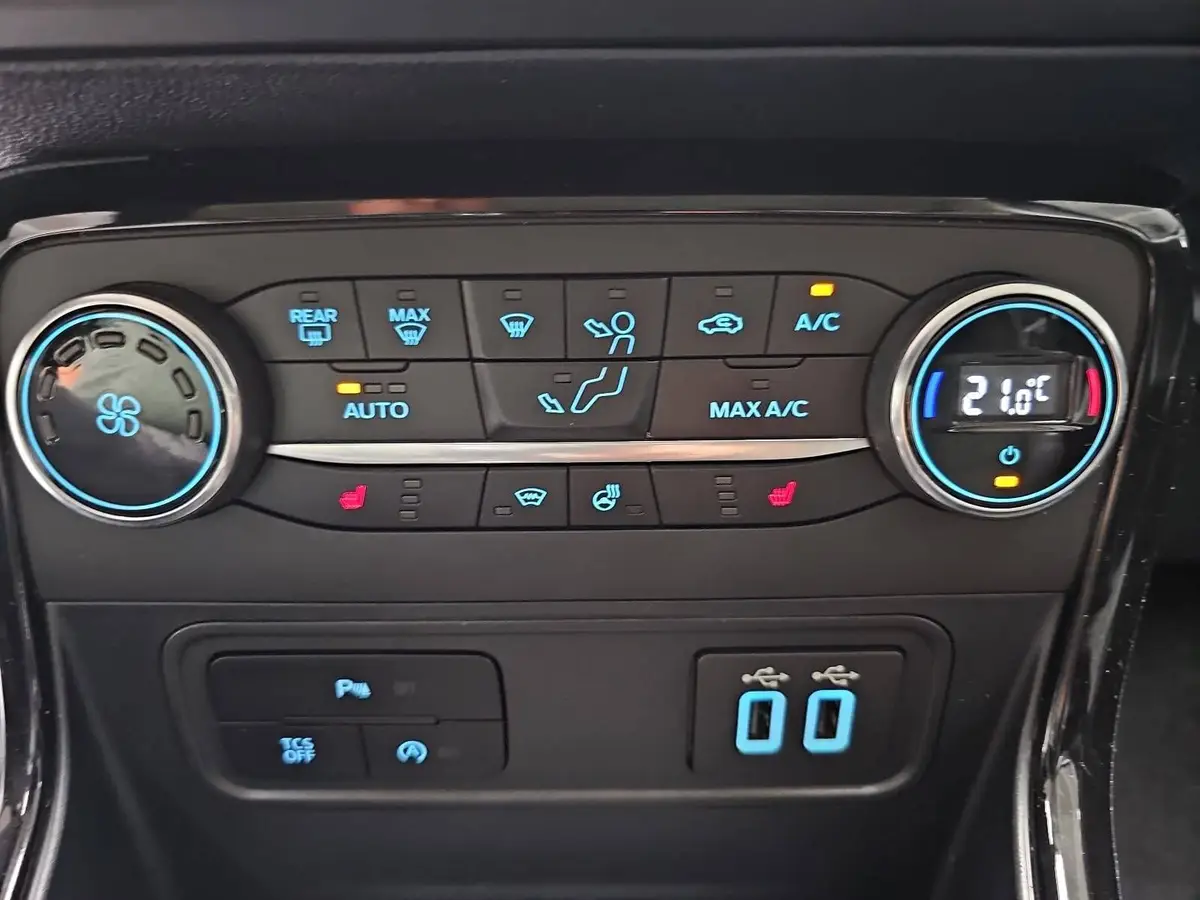 FORD ECOSPORT 1.0 ECOBOOST ST-LINE KAMERA AHK